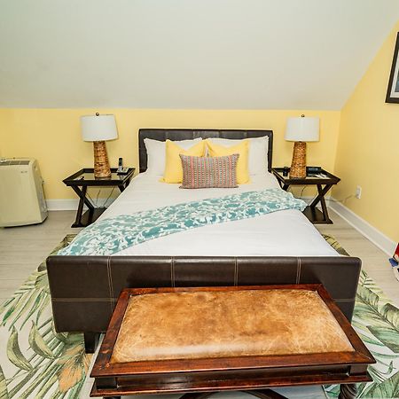 Water'S Edge Inn - Adults Only Фоли Бийч Екстериор снимка